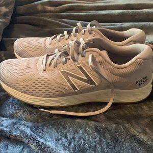 Women’s New Balance shoes